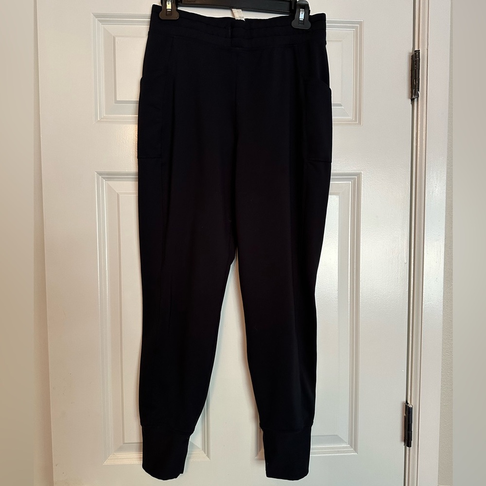 Fabletics Woman’s Joggers size Medium